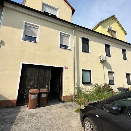 Granny'S Vintage Chic Apartamento Maribor Exterior foto